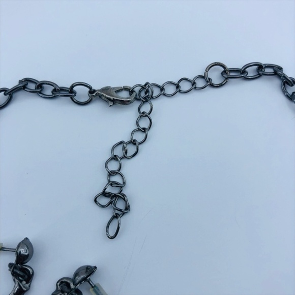 Statement Silver Tone Leaf Necklace & Earring Set - Picture 8 of 8